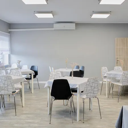 Azymut Hostel Wrzesnia (Wrzesnia)