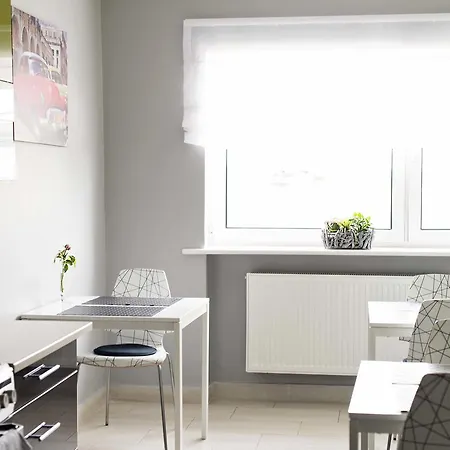 Azymut Hostel *