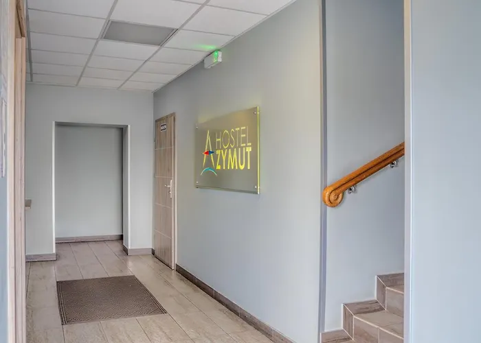 Azymut אכסניה *