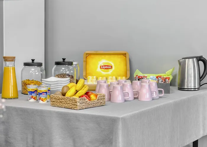 Azymut אכסניה Września