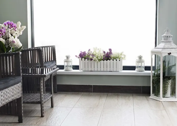 Azymut אכסניה Września